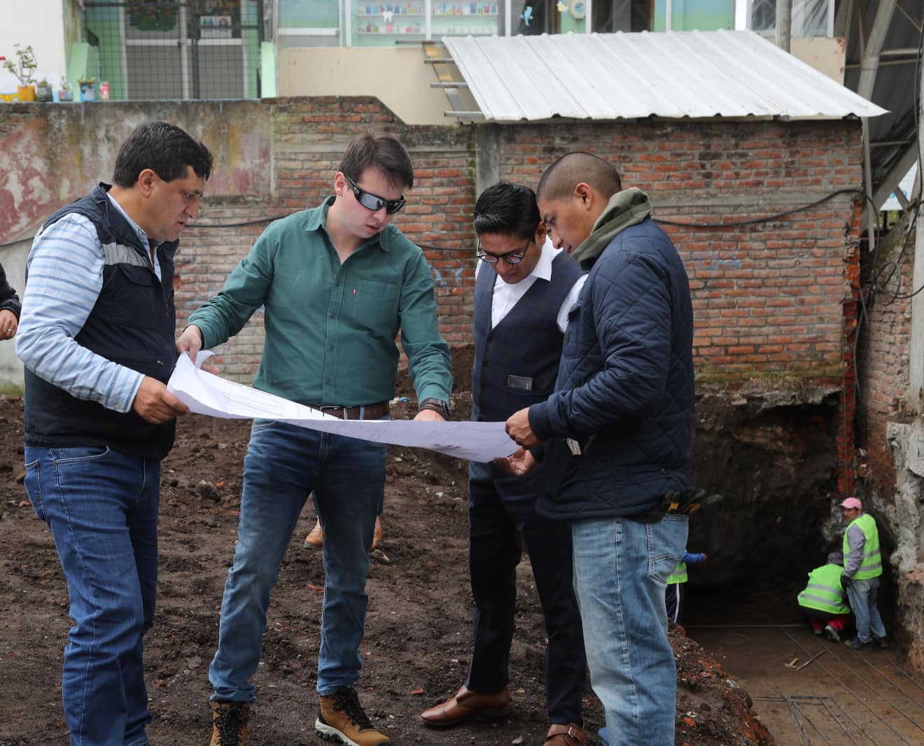 𝐈𝐧𝐢𝐜𝐢𝐚 𝐥𝐚 𝐜𝐨𝐧𝐬𝐭𝐫𝐮𝐜𝐜𝐢𝐨́𝐧 𝐝𝐞𝐥 𝐂𝐞𝐧𝐭𝐫𝐨 𝐝𝐞 𝐃𝐞𝐬𝐚𝐫𝐫𝐨𝐥𝐥𝐨 𝐅𝐢́𝐬𝐢𝐜𝐨 𝐃𝐞𝐩𝐨𝐫𝐭𝐢𝐯𝐨