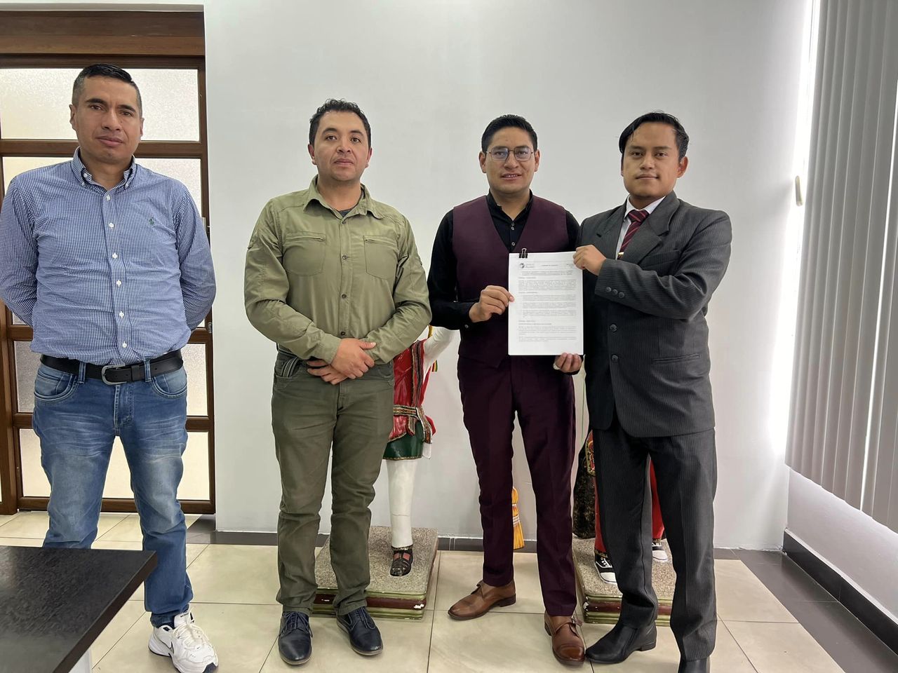 Firma de convenio y entrega de señalética para San Andrés