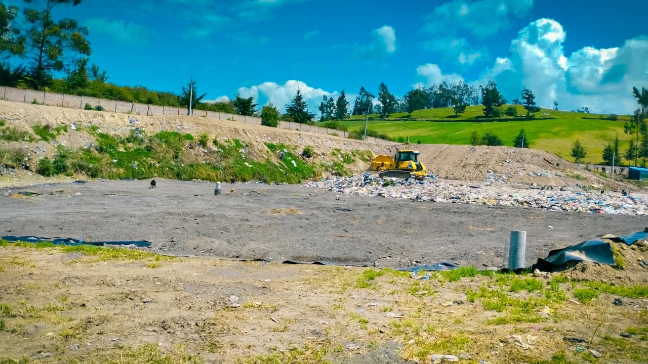 CUMPLIMIENTO DEL PLAN DE MANEJO AMBIENTAL EN EL RELLENO SANITARIO